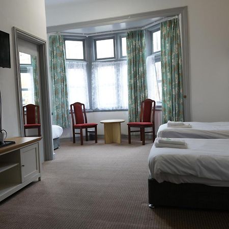 Royal Hotel Kettering  Bagian luar foto