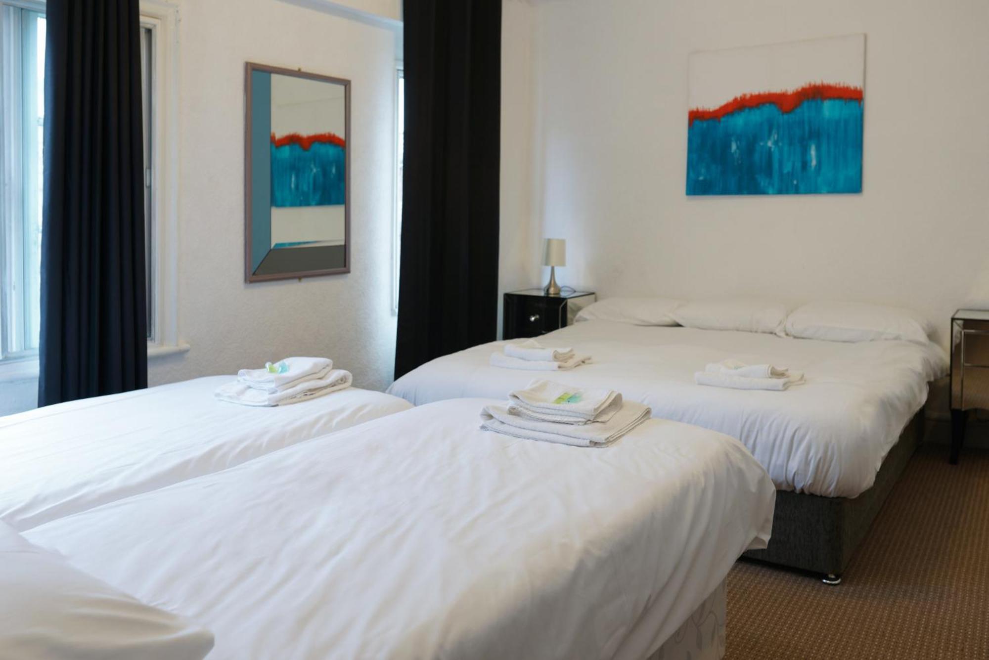 Royal Hotel Kettering  Bagian luar foto