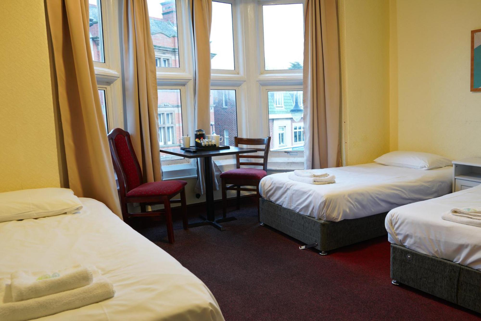 Royal Hotel Kettering  Bagian luar foto