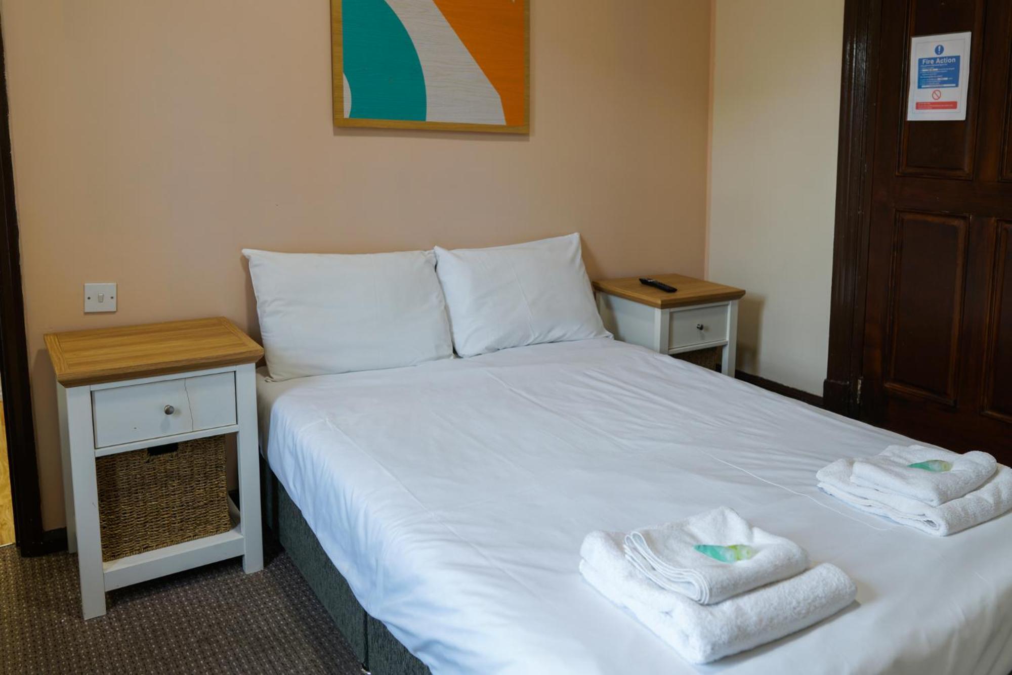 Royal Hotel Kettering  Bagian luar foto