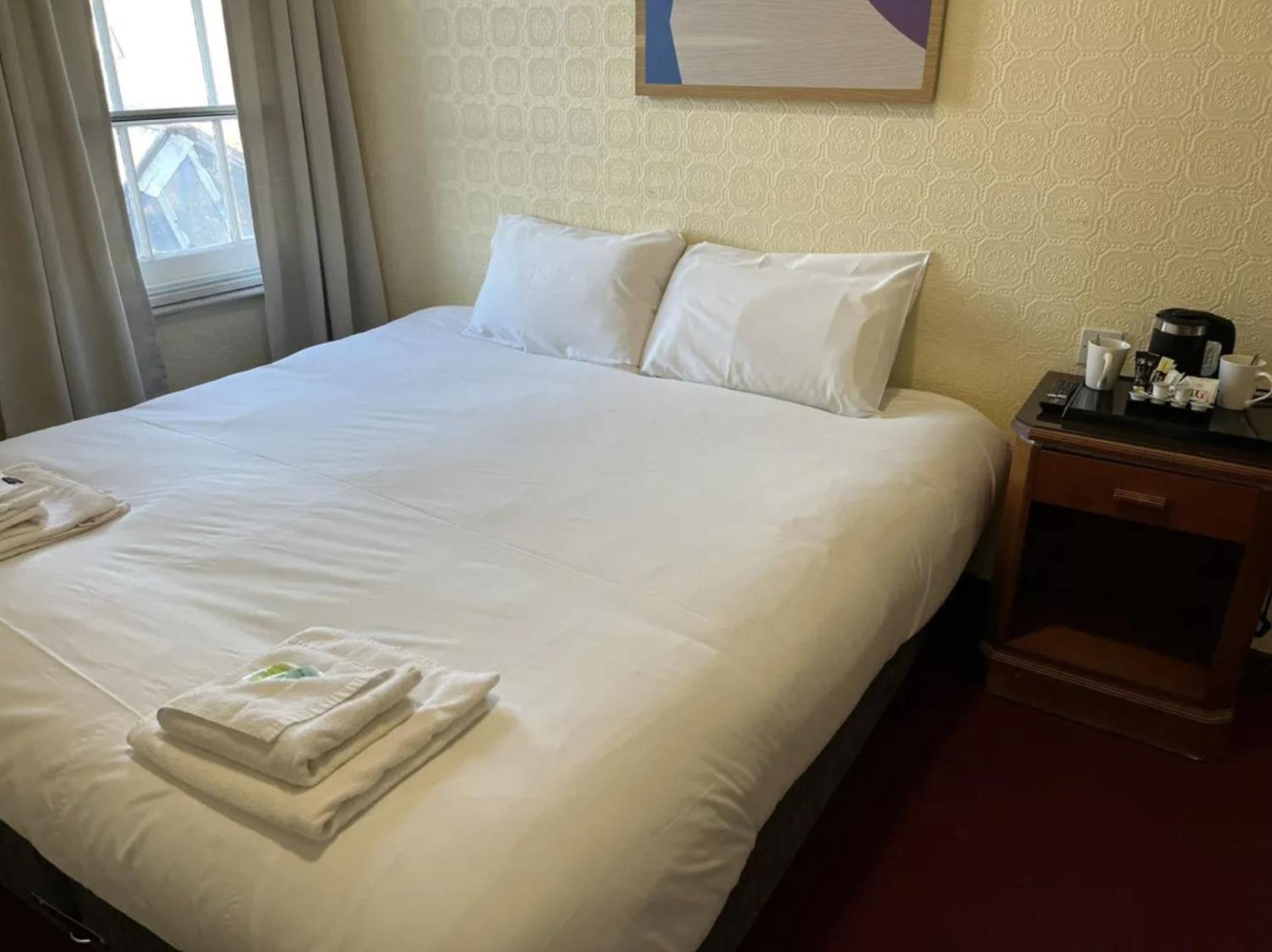 Royal Hotel Kettering  Bagian luar foto