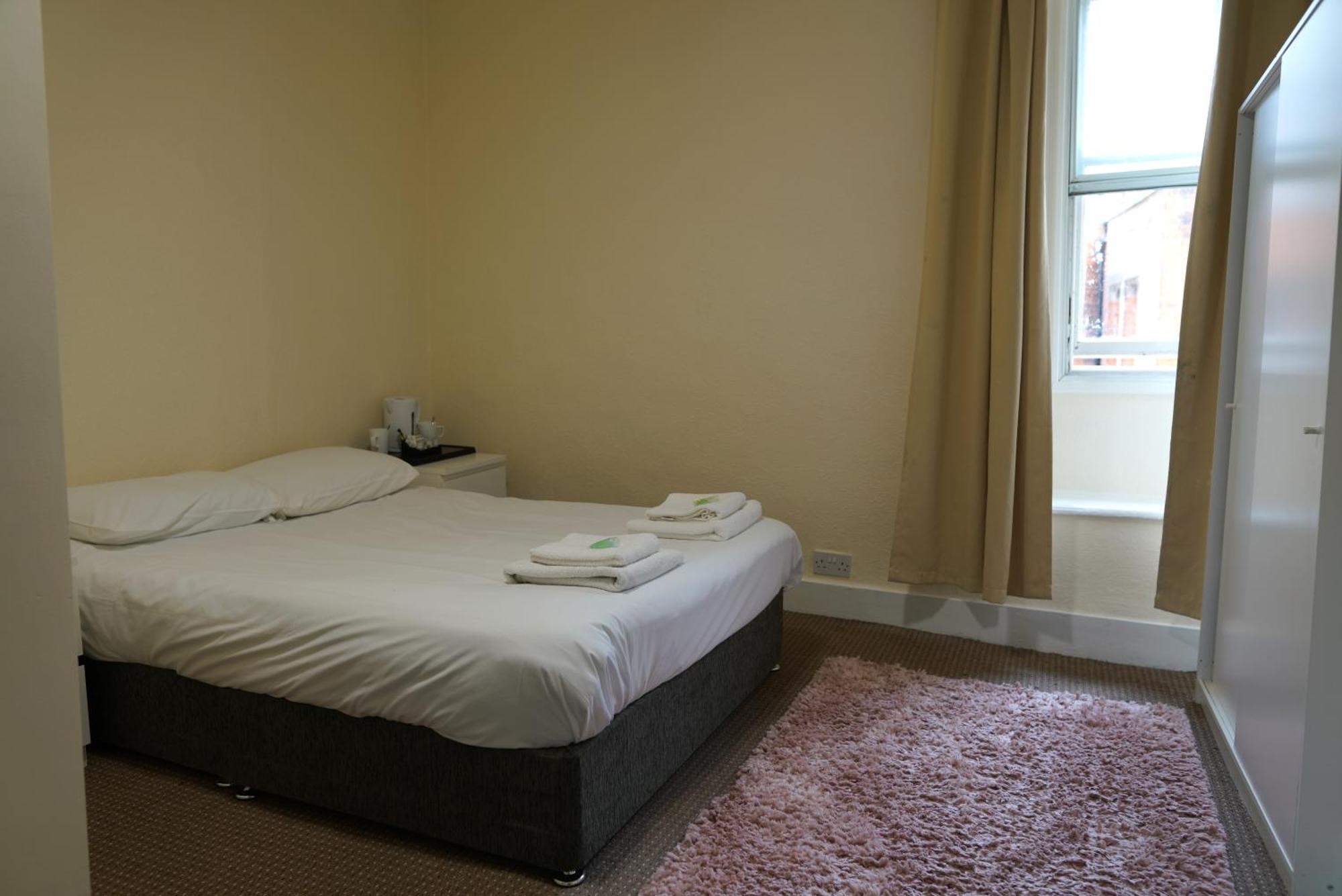 Royal Hotel Kettering  Bagian luar foto