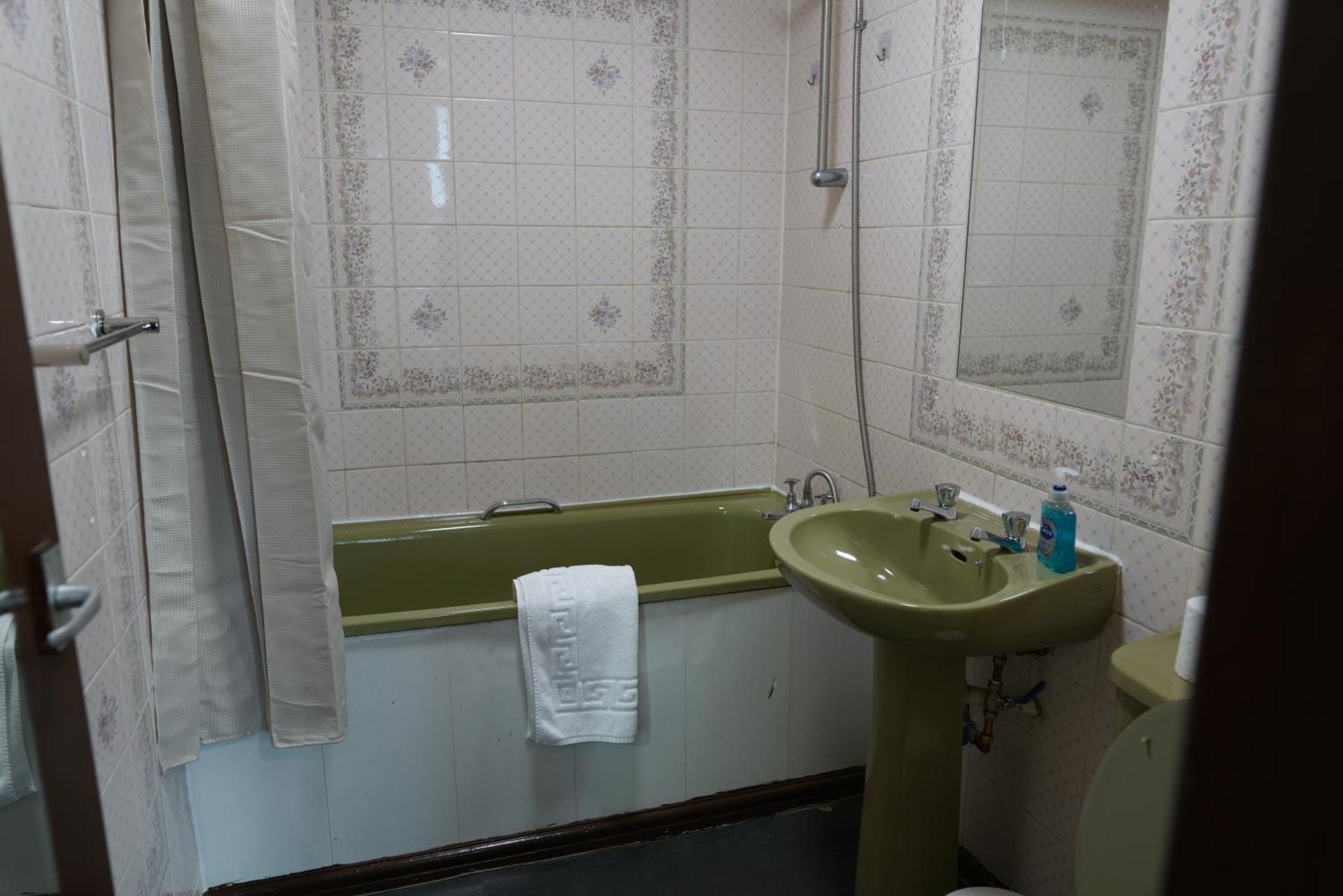 Royal Hotel Kettering  Bagian luar foto