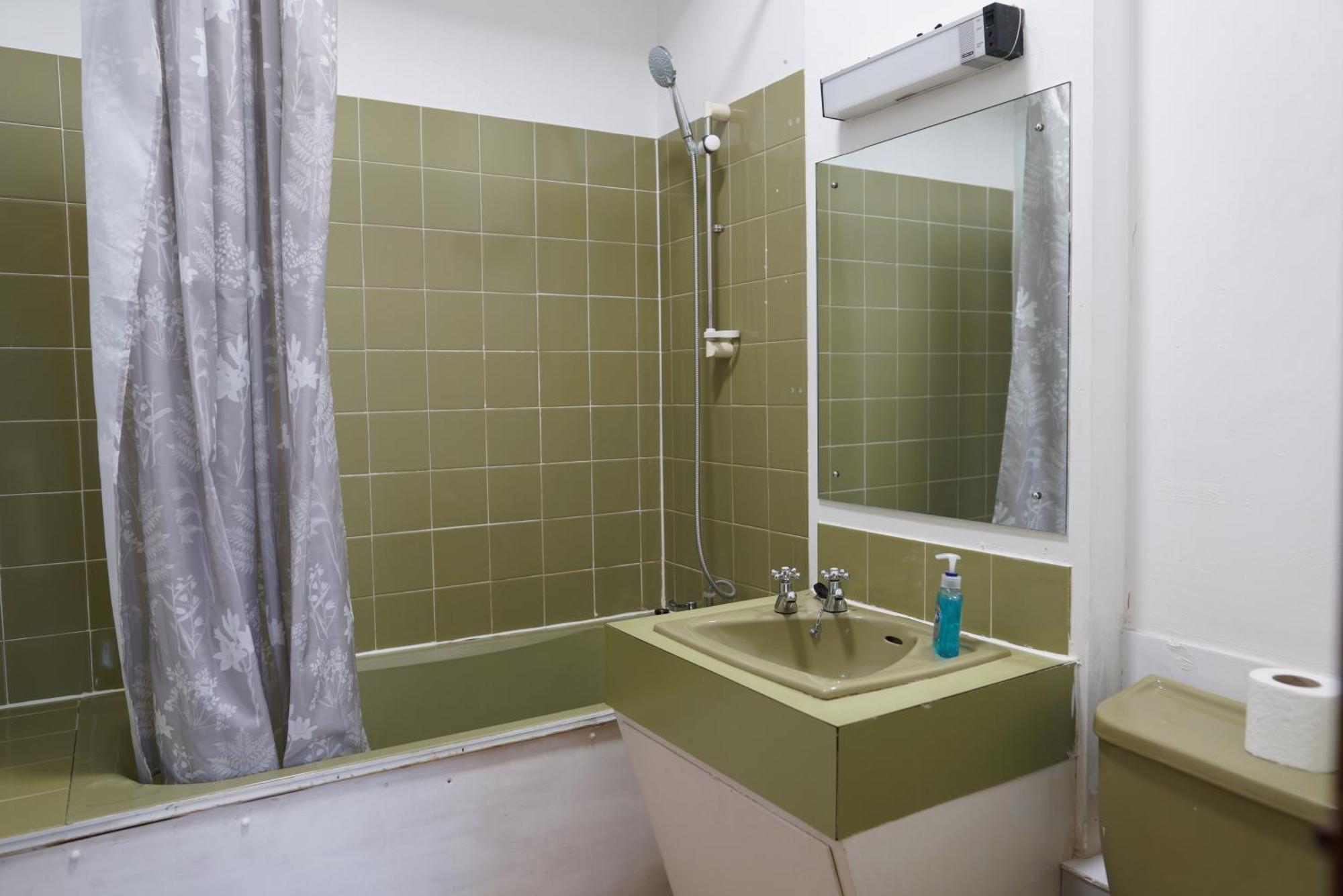 Royal Hotel Kettering  Bagian luar foto