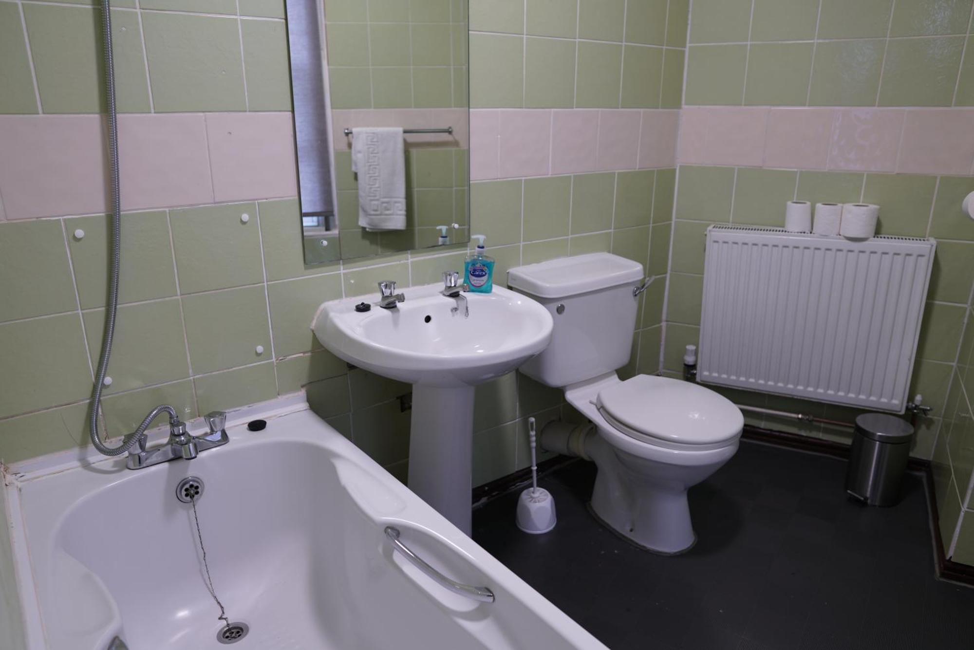 Royal Hotel Kettering  Bagian luar foto