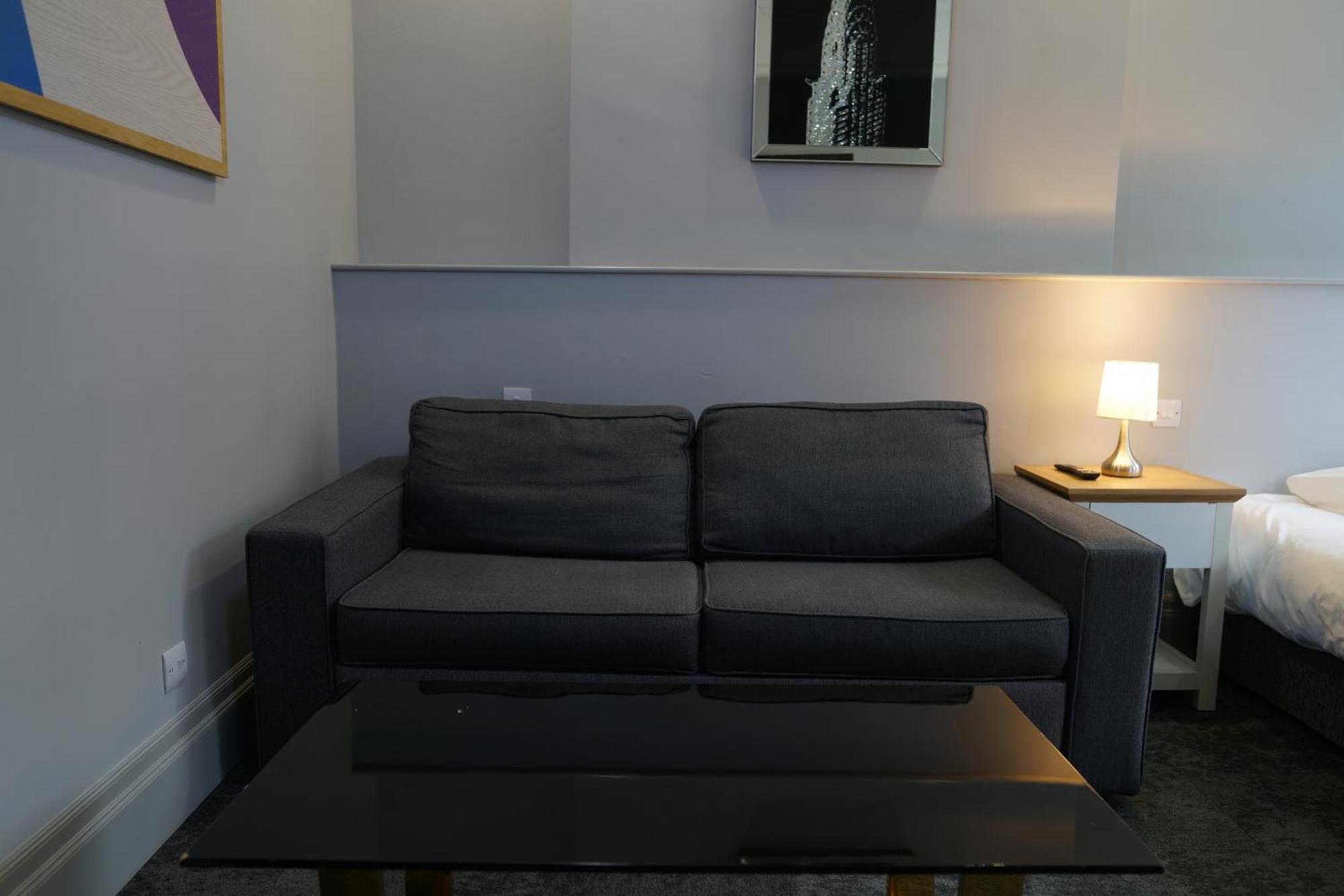Royal Hotel Kettering  Bagian luar foto